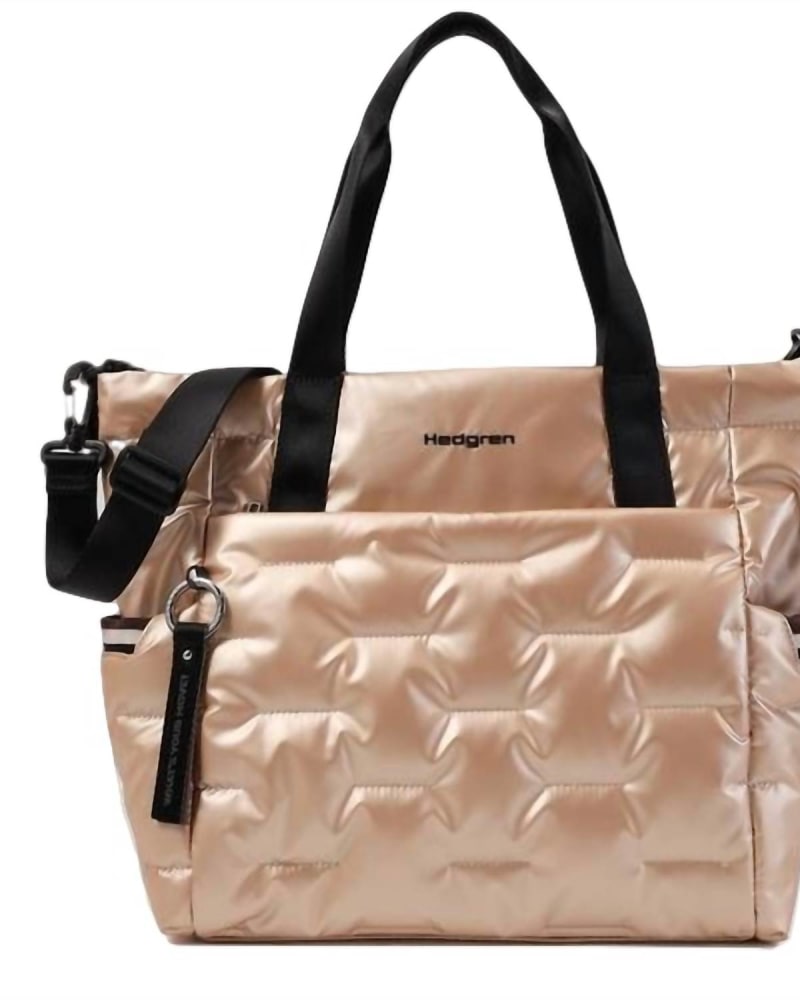 Front of a size O/S Puffer Tote in Safari Beige in Safari Beige by Hedgren. | dia_product_style_image_id:330731